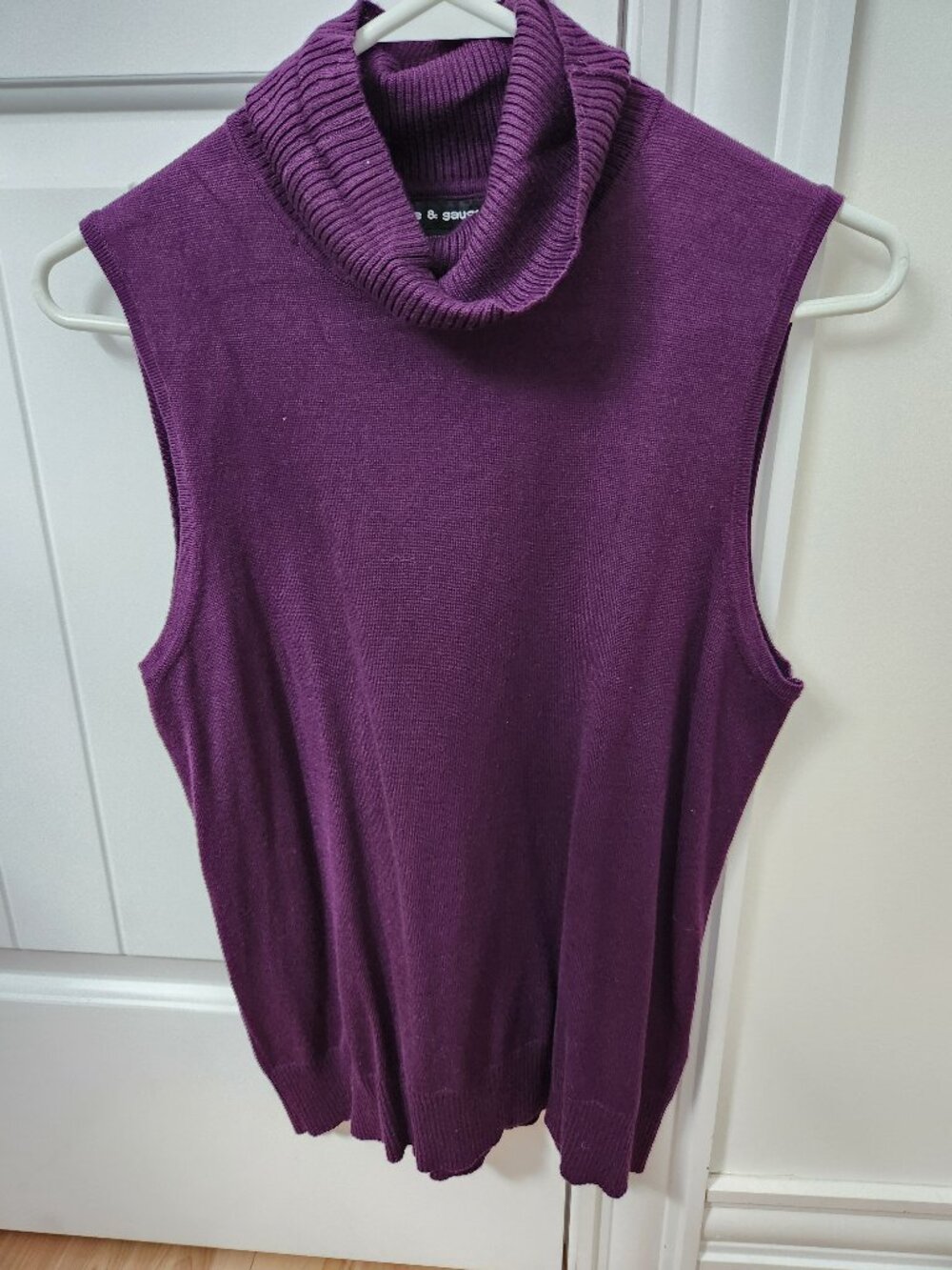 Cable & Gauge Sleeveless Turtleneck